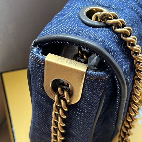 ❌SOLD❌ NEW FENDI Denim Medium Midi Baguette with Zucca print interior Crossbody - Picture 2 of 11